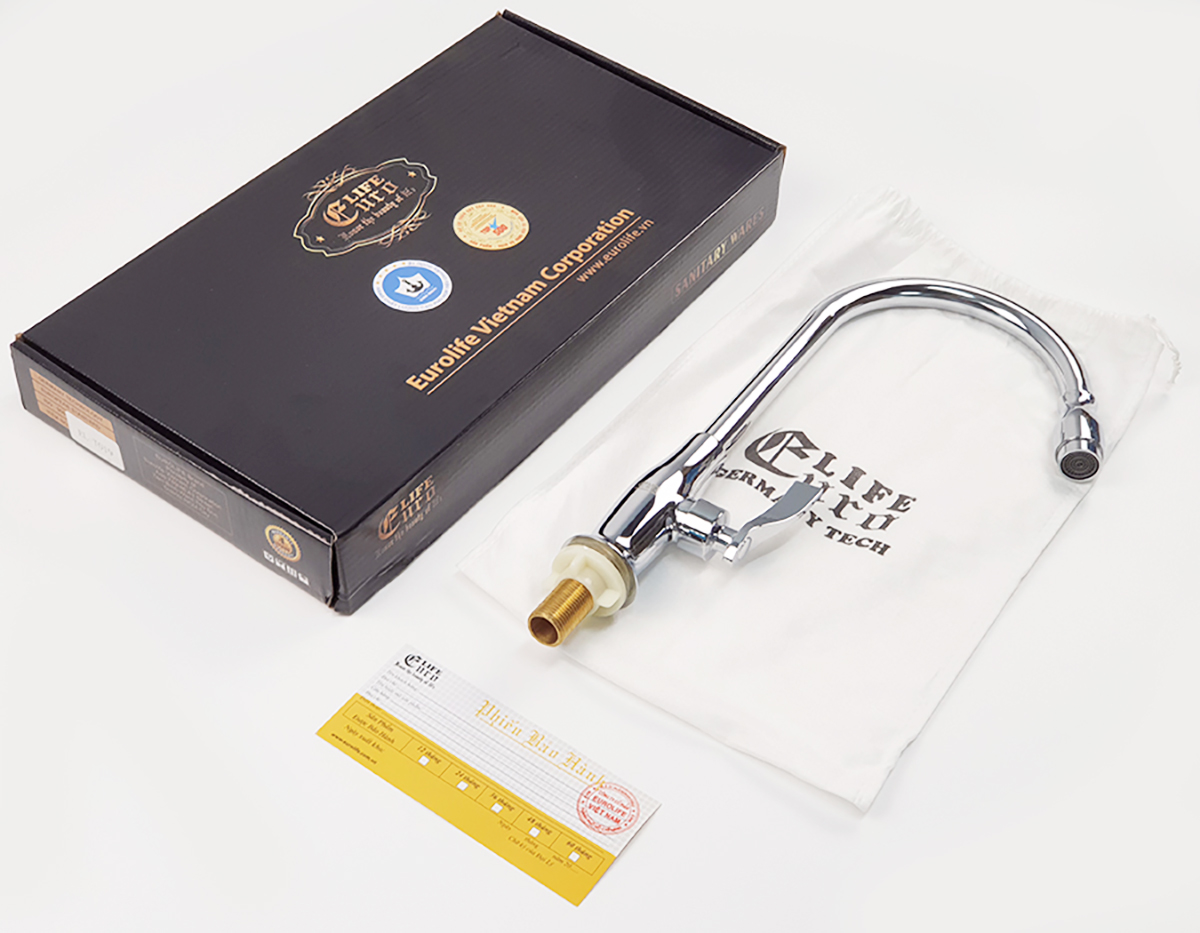 Bộ đóng gói vòi rửa chén lạnh Eurolife EL-RC06 gồm thân vòi, hộp sản phẩm, túi bảo vệ và thẻ bảo hành chính hãng.