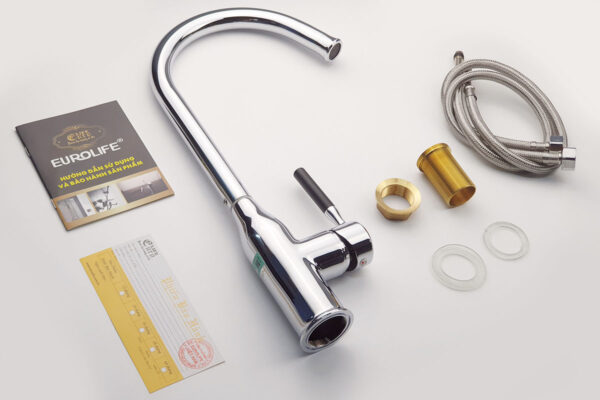 Bộ phụ kiện lắp đặt vòi rửa chén Eurolife EL-KM04 đi kèm đầy đủ dây cấp 50cm, bát gắn, gioăng và tài liệu bảo hành, giúp khách hàng thuận tiện hơn khi mua và lắp đặt.