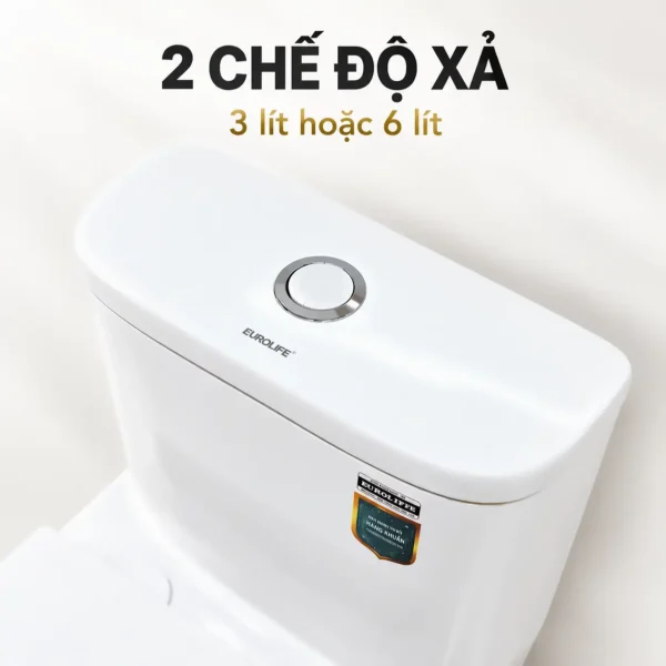 Cận cảnh nút nhấn trên nắp két EL-LUX8268, kèm thông tin hai chế độ xả 3 lít hoặc 6 lít.