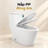 Nắp và vành ngồi bồn cầu Eurolife EL-LUX8298 đang mở, kèm dòng chữ nắp PP đóng êm