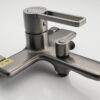 Ảnh mô tả bề mặt màu xám Gray của củ sen nóng lạnh Eurolife EL-GRAY 01, lớp mạ PVD hiện đại, dễ phối với phòng tắm sang trọng và phụ kiện đồng bộ.