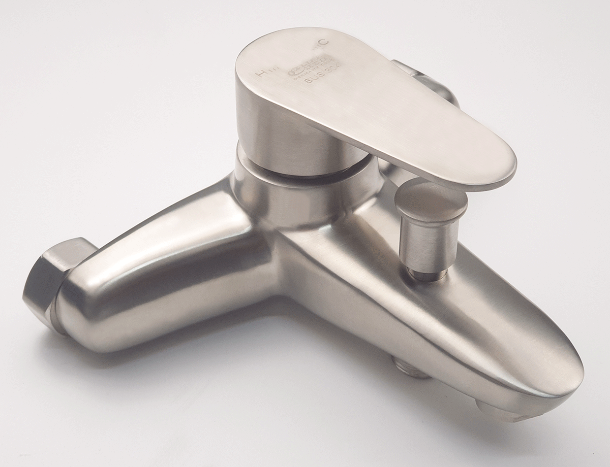 Củ sen nóng lạnh Eurolife EL-TUL 01 với thân Inox SUS 304 bền chắc, bề mặt xước mờ sang trọng, trọng lượng 1103g, phù hợp sử dụng lâu dài trong phòng tắm.