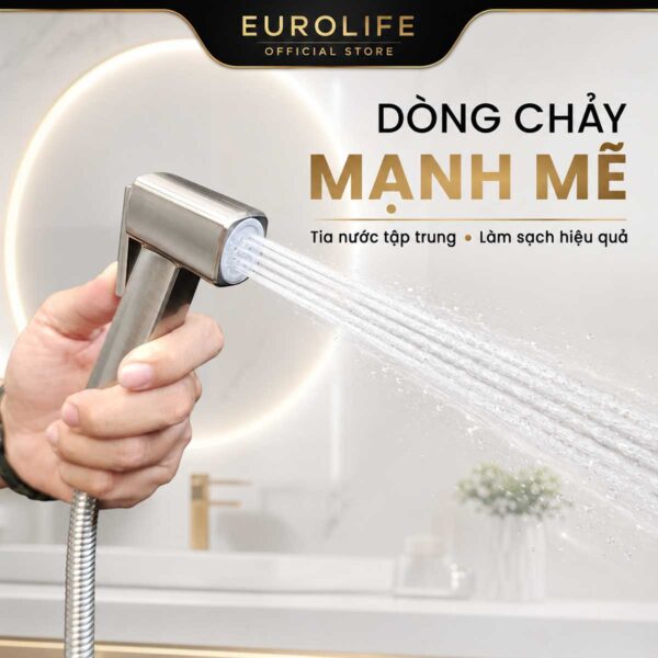 Vòi xịt Eurolife EL-X11-V tạo dòng chảy tăng áp mạnh mẽ, tia nước tập trung hỗ trợ xịt rửa hiệu quả.