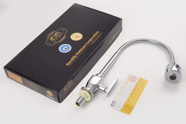 Bộ đóng gói vòi rửa chén Eurolife EL-RC01 chính hãng gồm sản phẩm, hộp, phụ kiện và thẻ bảo hành, giúp khách hàng yên tâm khi mua hàng.