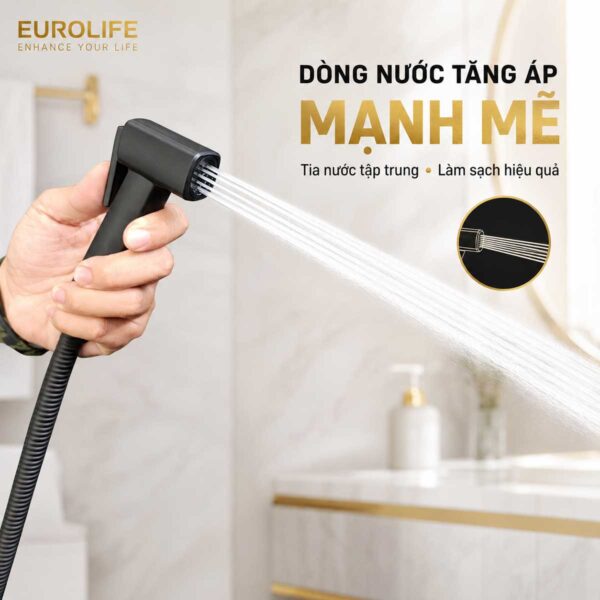 Vòi xịt Eurolife EL-X11-D tạo dòng nước tập trung, hỗ trợ xịt rửa và làm sạch khu vực phòng tắm