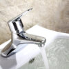 Dòng nước tạo bọt của vòi lavabo nóng lạnh 2 chân Eurolife EL-LOT 03 giúp hạn chế văng bắn, mang lại trải nghiệm sử dụng êm và sạch hơn.