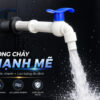 Vòi hồ nhựa PP Eurolife EL-VHX2127-D thân dài 110mm đang xả nước, phù hợp lấy nước, vệ sinh, tưới cây và rửa sân.
