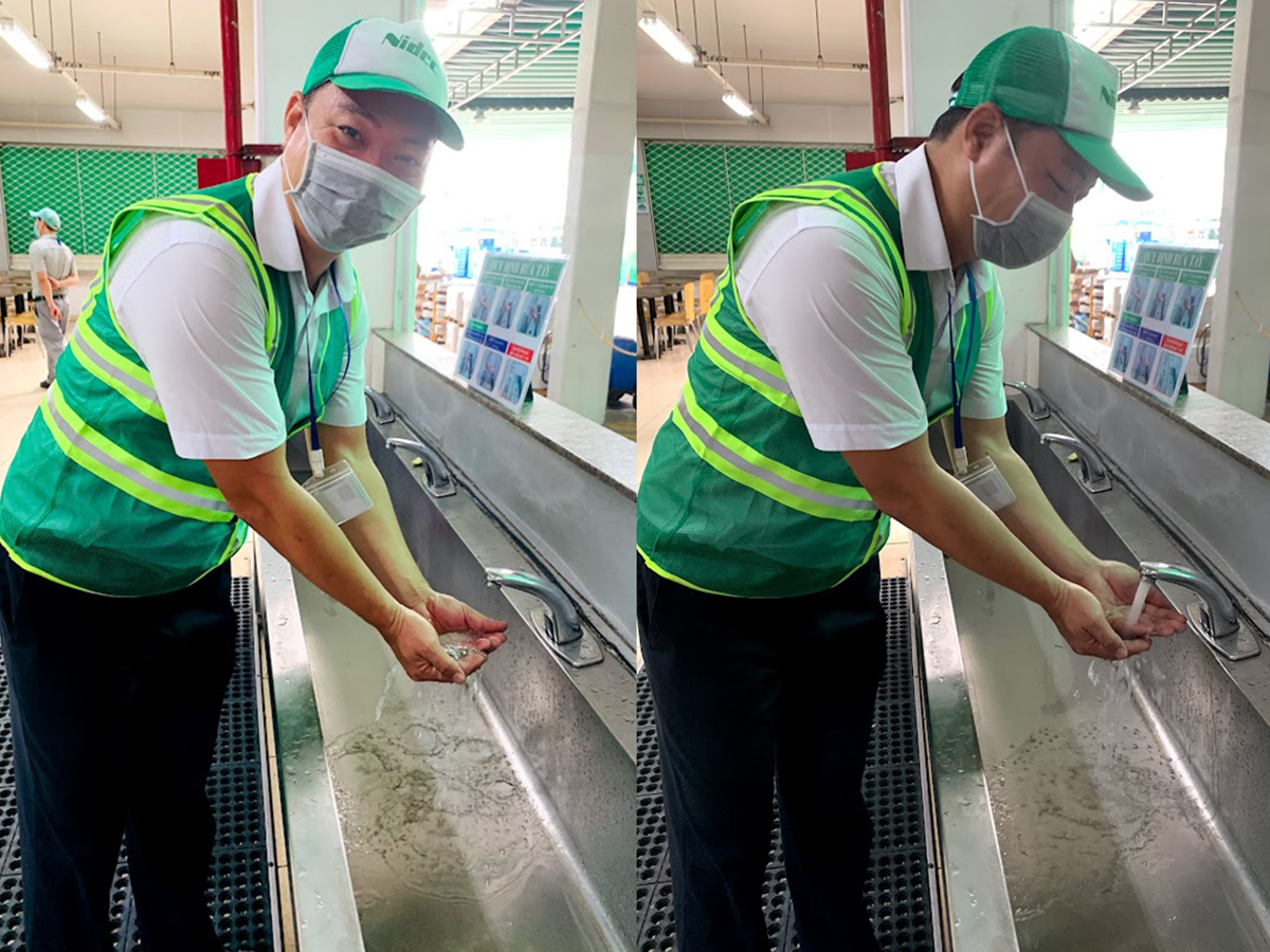 Hình ảnh Eurolife kiểm tra thiết bị vòi lavabo cảm ứng tại nhà máy Nidec, cho thấy sản phẩm phù hợp môi trường doanh nghiệp và khu rửa tay tần suất cao.