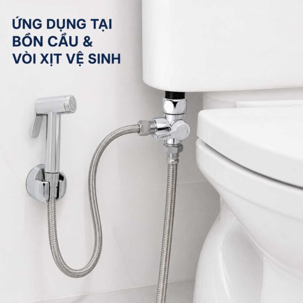 Van T Eurolife EL-VT03 lắp tại bồn cầu giúp chia nguồn nước cho két chứa và vòi xịt vệ sinh gọn gàng.