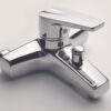 Ảnh cận cảnh lớp mạ Chrome của củ sen nóng lạnh Eurolife EL-IRIS 01, bề mặt sáng bóng, dễ vệ sinh, phù hợp cho phòng tắm gia đình và căn hộ.
