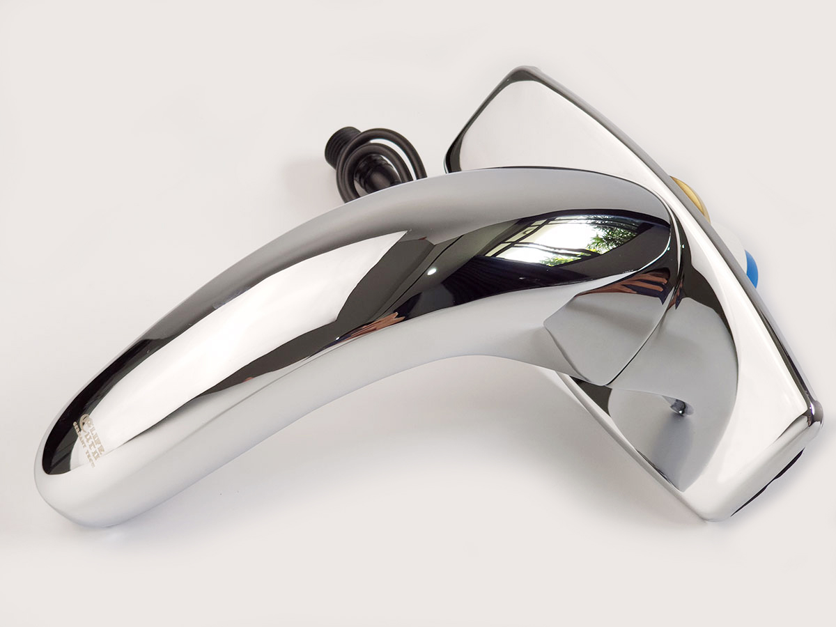 Bề mặt mạ Chrome sáng bóng của vòi lavabo cảm ứng Eurolife EL-A100 giúp sản phẩm đẹp mắt, dễ vệ sinh và hạn chế bám bẩn khi sử dụng.