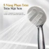 Mặt tay sen Eurolife EL-115SH với 5 vùng phun tròn đang tạo các cụm tia nước