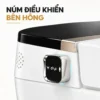 Cận cảnh núm điều khiển vuông bên hông bồn cầu Eurolife EL-SM8058D với các biểu tượng chức năng.