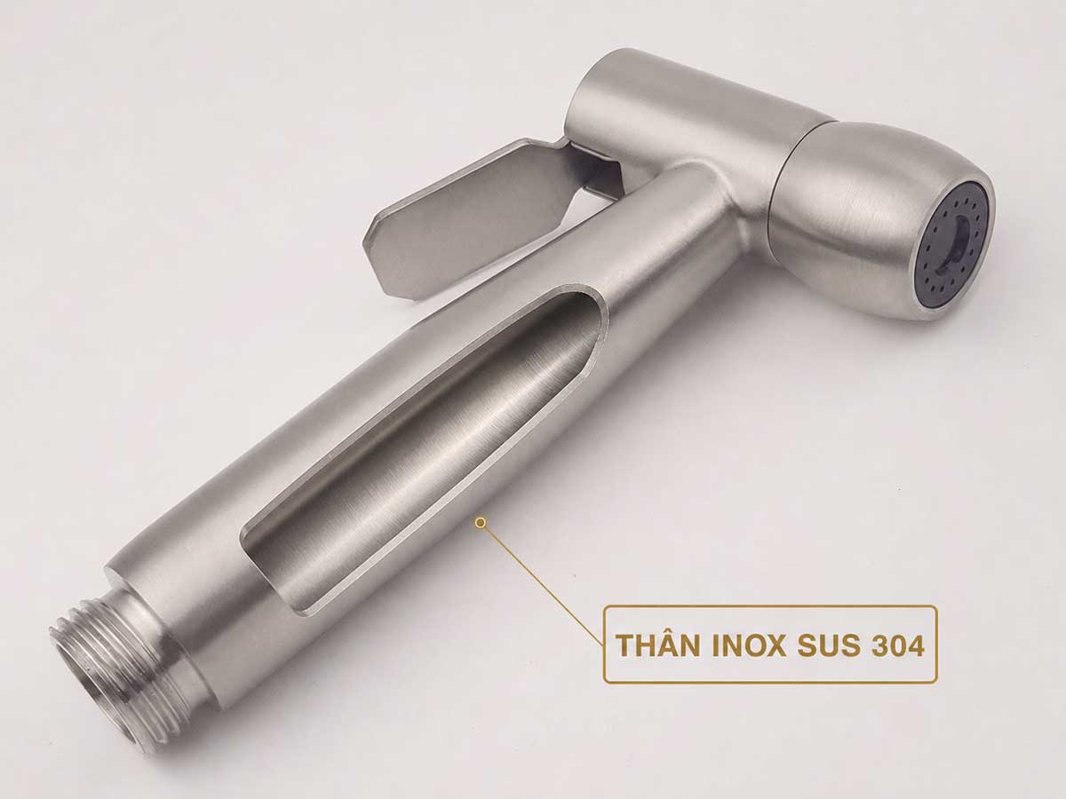 Hình cắt lớp thân tay xịt Eurolife EL-H-X05 bằng Inox SUS 304 chắc chắn, phù hợp sử dụng trong môi trường phòng tắm. 