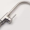 Thân vòi rửa chén inox 304 Eurolife EL-KM09 chụp tổng thể giúp khách hàng quan sát rõ kiểu dáng trước khi mua.