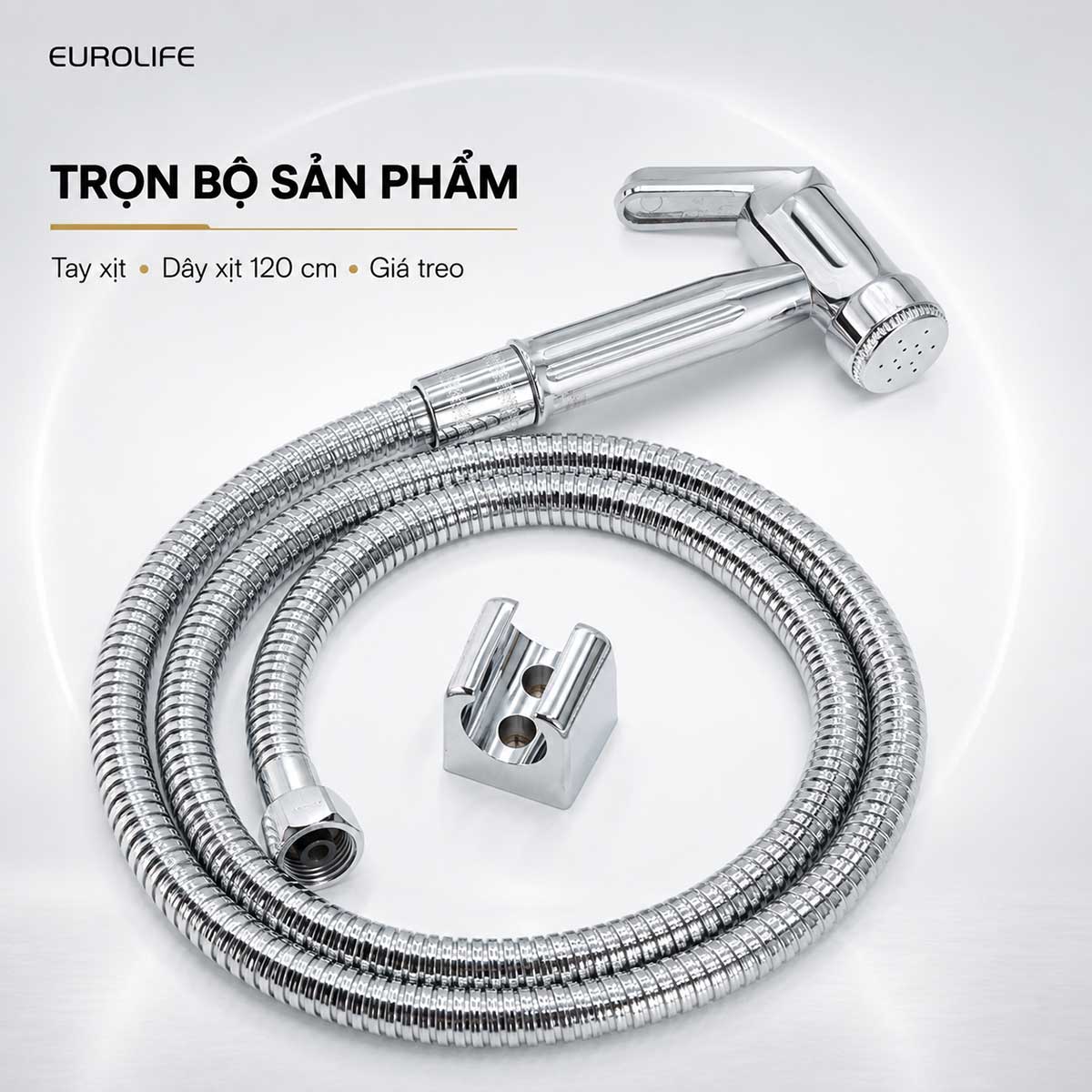 Trọn bộ vòi xịt Eurolife EL-X06 gồm tay xịt, dây dẫn dài 120cm và giá treo gắn tường.