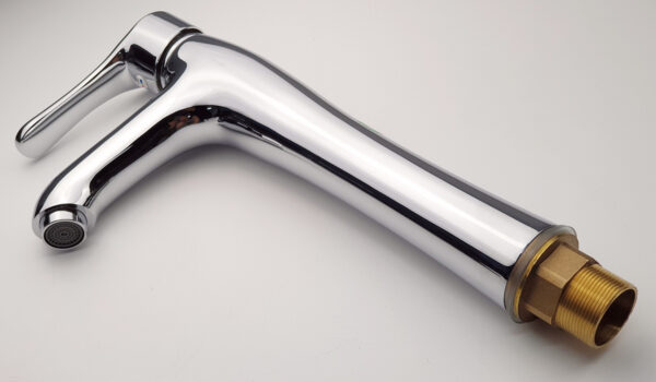 Vòi lavabo nóng lạnh Eurolife EL-D19 mạ Chrome sáng bóng, dễ lau chùi, phù hợp với phòng tắm gia đình, căn hộ và công trình hiện đại.