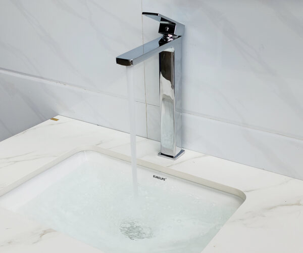 Hình lắp thực tế vòi lavabo nóng lạnh Eurolife EL-HAVENT 03 trên chậu lavabo, phù hợp khách hàng tham khảo trước khi mua.