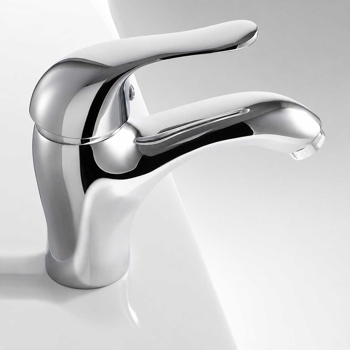 Vòi lavabo thân cao Eurolife EL-LL117 phù hợp lắp đặt cho chậu rửa mặt có kích thước tương thích