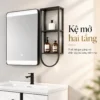 Kệ mở hai tầng màu tối của bộ tủ lavabo Eurolife BLV-AL20, bố trí bên phải gương LED với phần đáy khung bo cong.